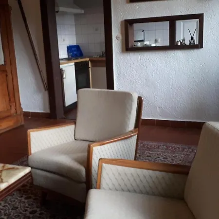 Kleine Ferienwohnung Jagdzimmer Auf Bauernhof In Alleinlage דירה *